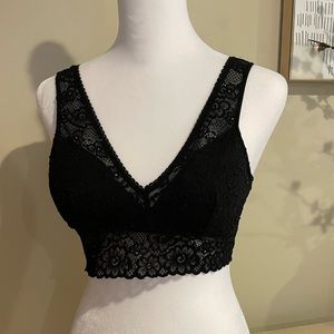 Black stretch lace bralette size S